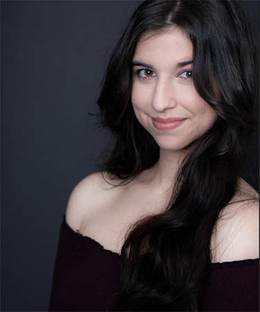Priya Hendry headshot