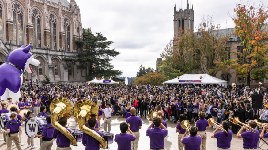 Students and families gathering at Red Square for Family Weekend activities