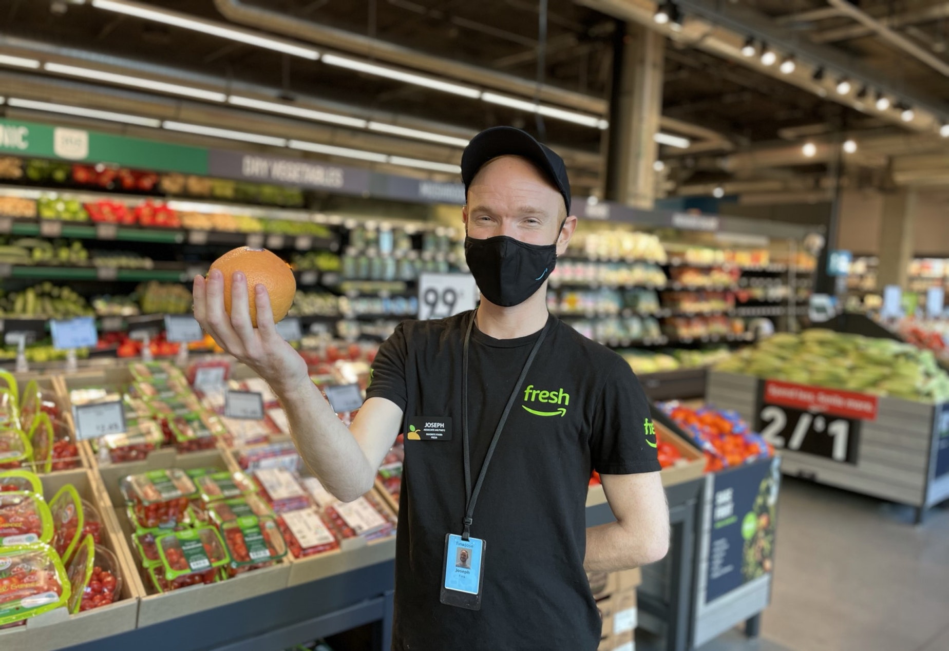 Workers at Seattle Amazon Fresh store say they've formed a union promo image