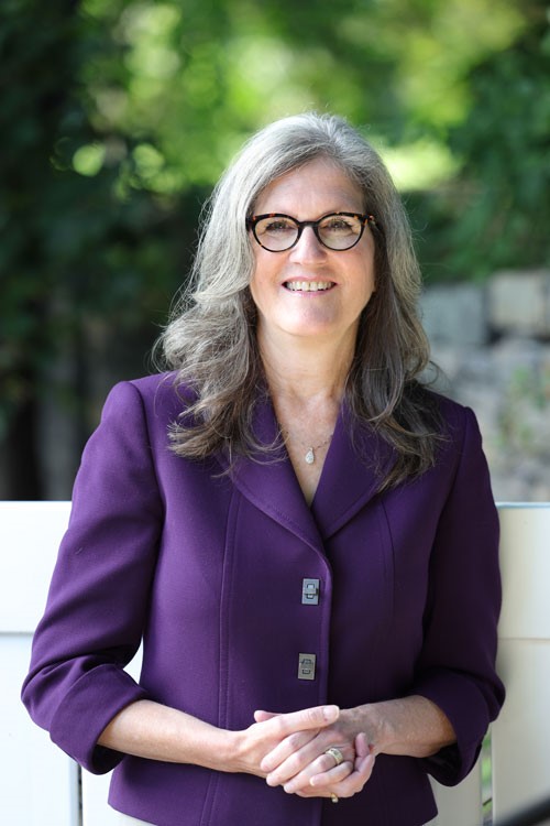 portrait of Dianne Harris