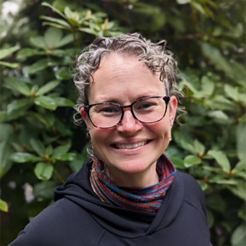 Elli Theobald head shot